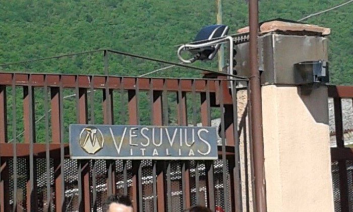 Chiusura Vesuvius: "Iampieri e Alfonsi invitano la Regione a trovare una soluzione per salvaguardare i posti a rischio"