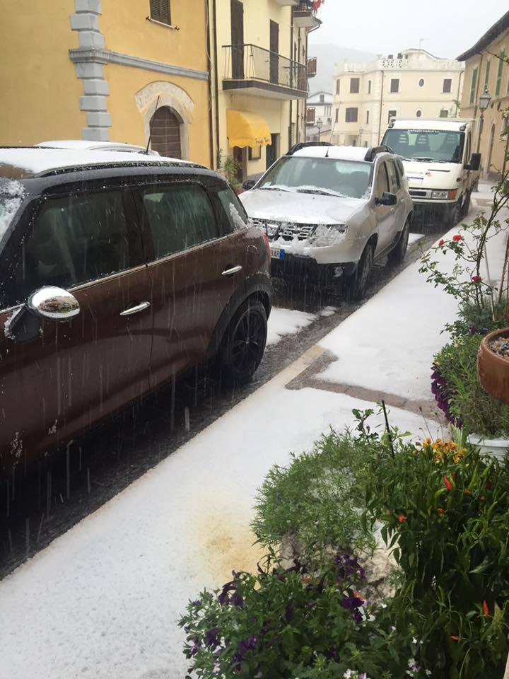 Neve in quota in Abruzzo: Gran Sasso imbiancato a metà giugno