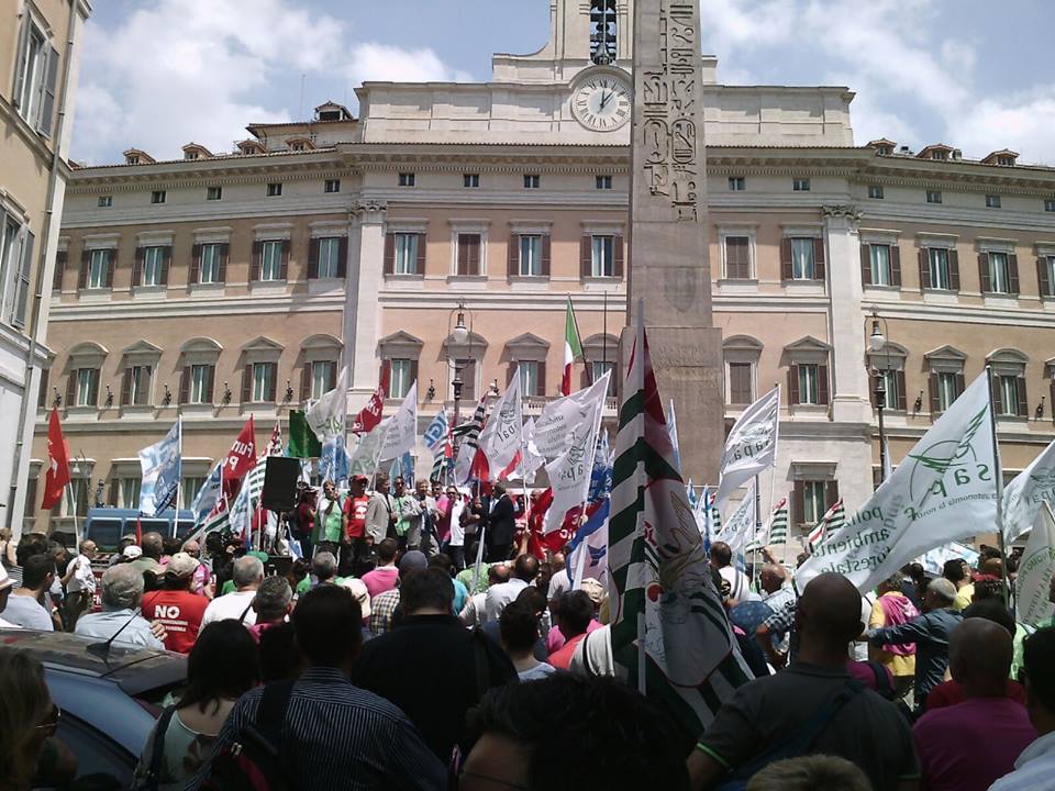 Forestale, Sapaf: 2.000 persone in piazza Montecitorio