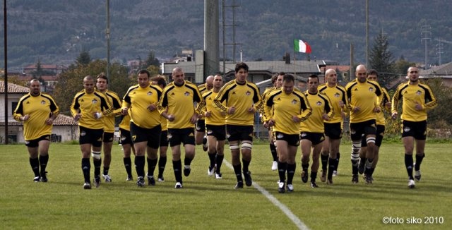 Rugby, l'Avezzano perde all'ultimo secondo in Campania ma prende un punto di bonus