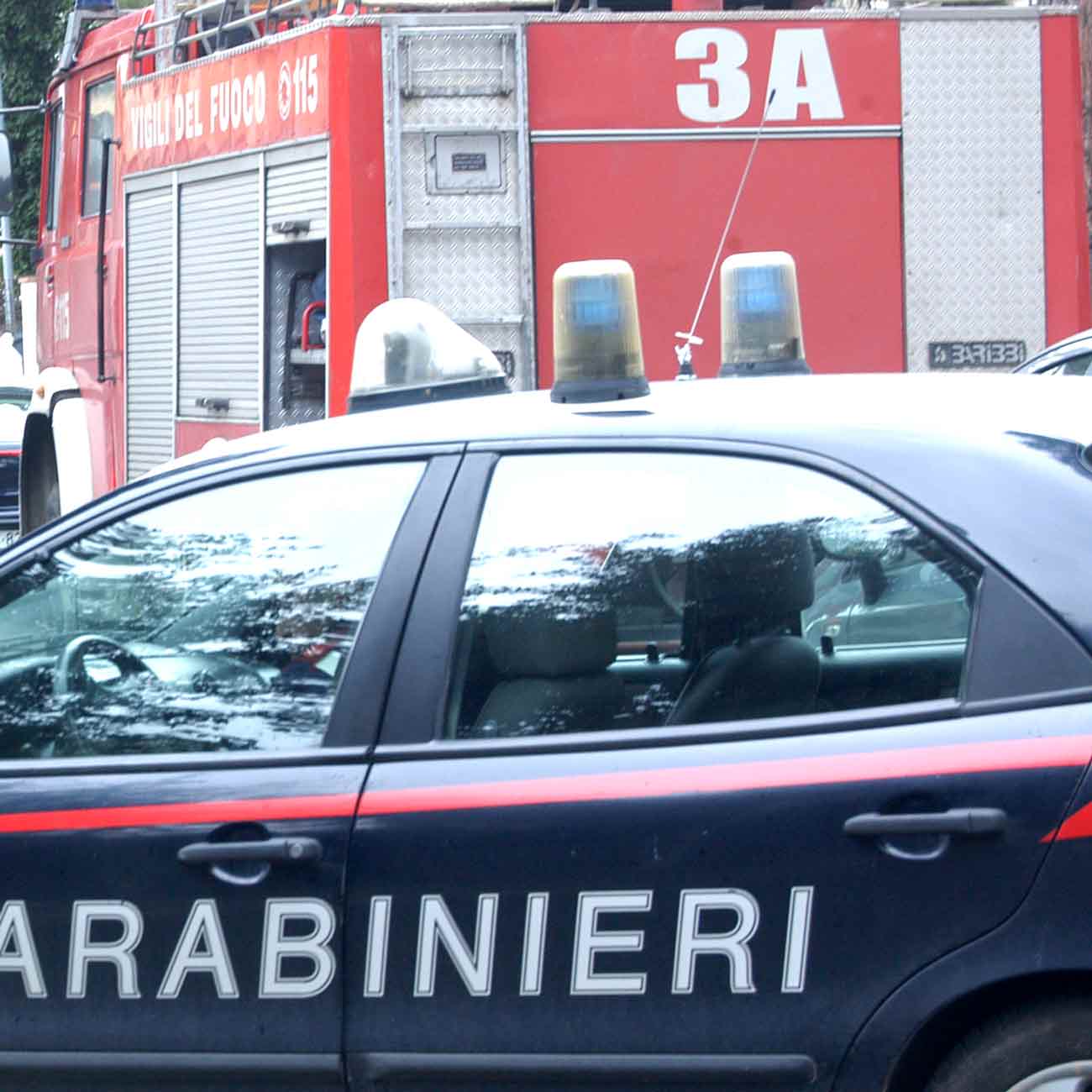 A 85 anni cade in casa, la salvano i carabinieri e i vigili del fuoco