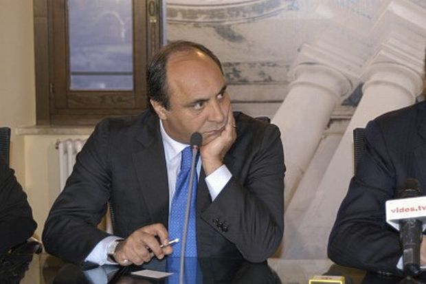 L'onorevole Piccone critica il presidente D'Alfonso: "Assente sui luoghi bloccati dall'emergenza"