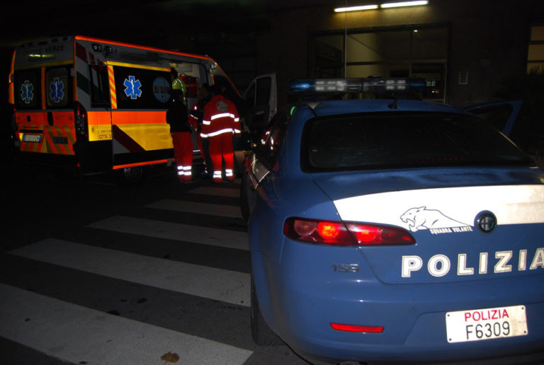 ambulanza-polizia-notte