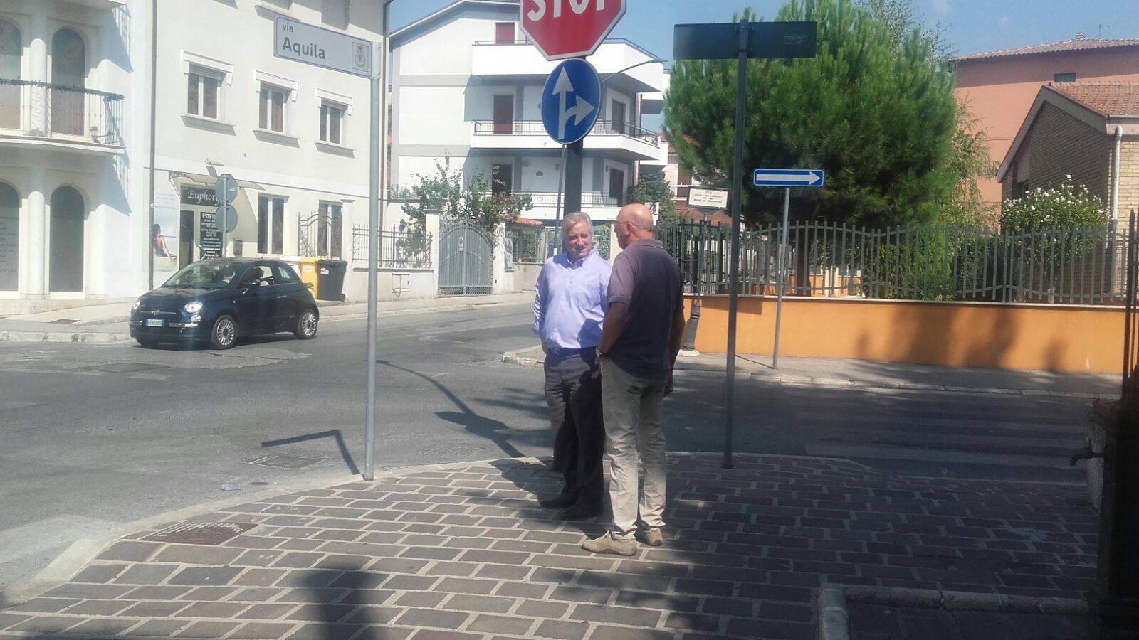 Sopralluogo del Comune all’incrocio tra via Aquila e via Nicola Di Lorenzo, in valutazione l’installazione di un semaforo