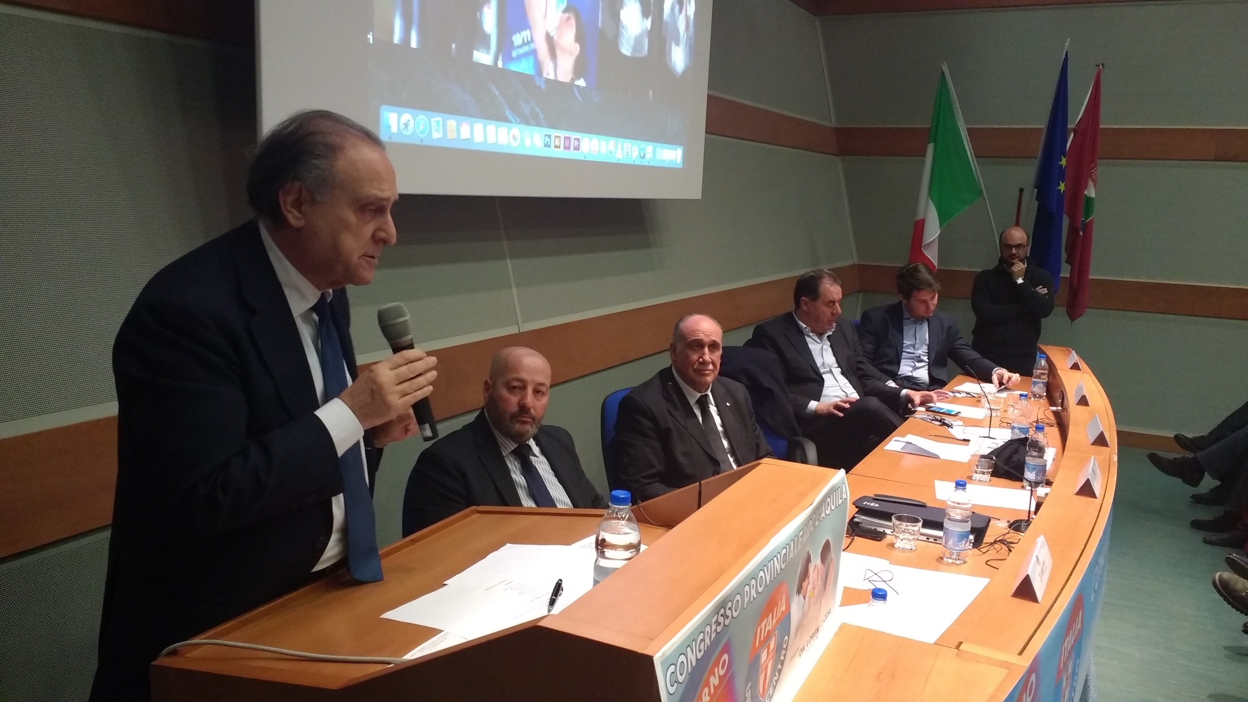 L’Udc contro De Angelis: "Politico errante. Ostaggio di Piccone, Gerosolimo e Di Stefano"