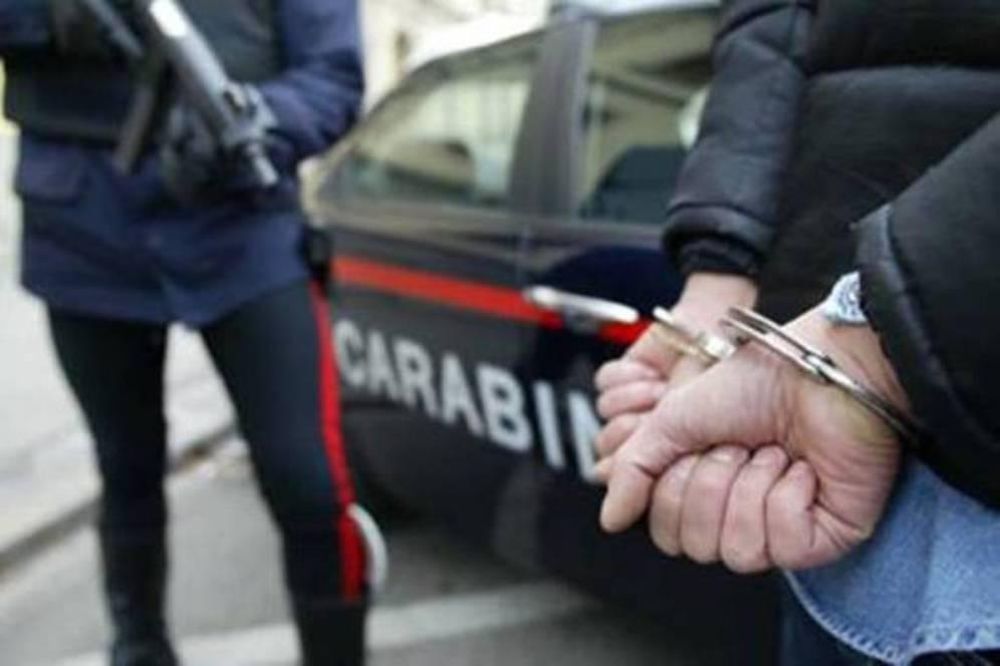 Spaccio in strada, arrestato dai Carabinieri