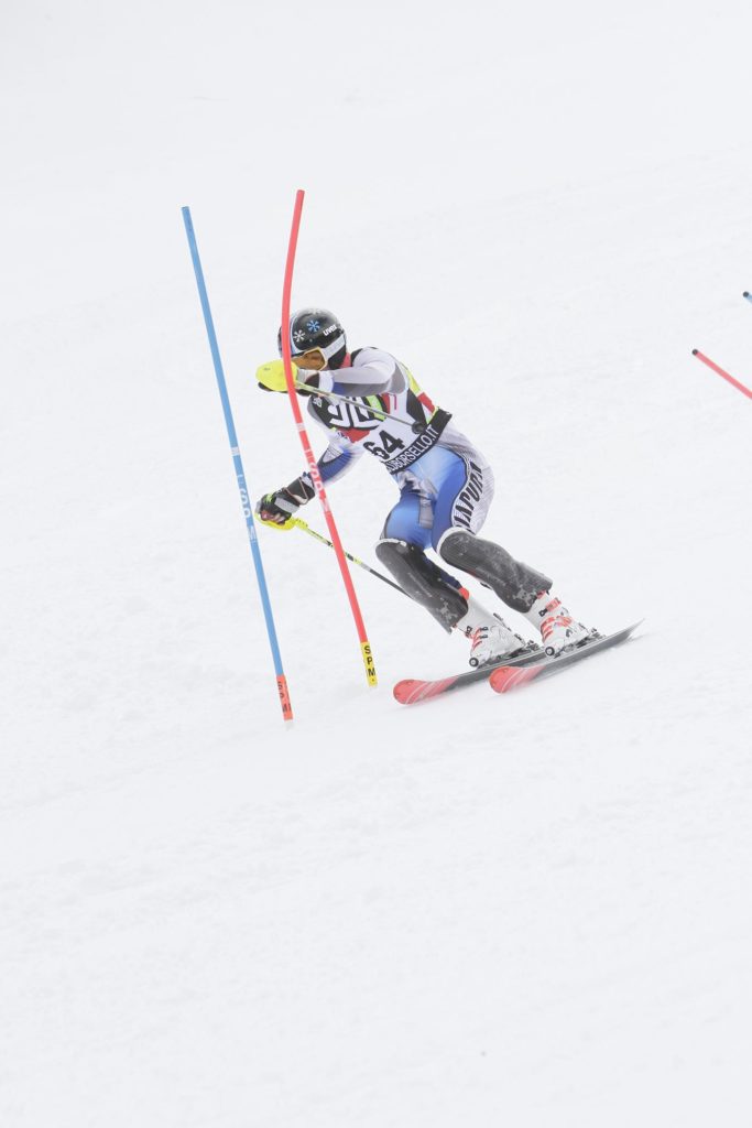 Campionati regionali di sci alpino ad Ovindoli, si inizia con uno slalom all’insegna dell’equilibrio