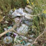 A nord di Scalzagallo ad Avezzano, dove i rifiuti convivono con la natura