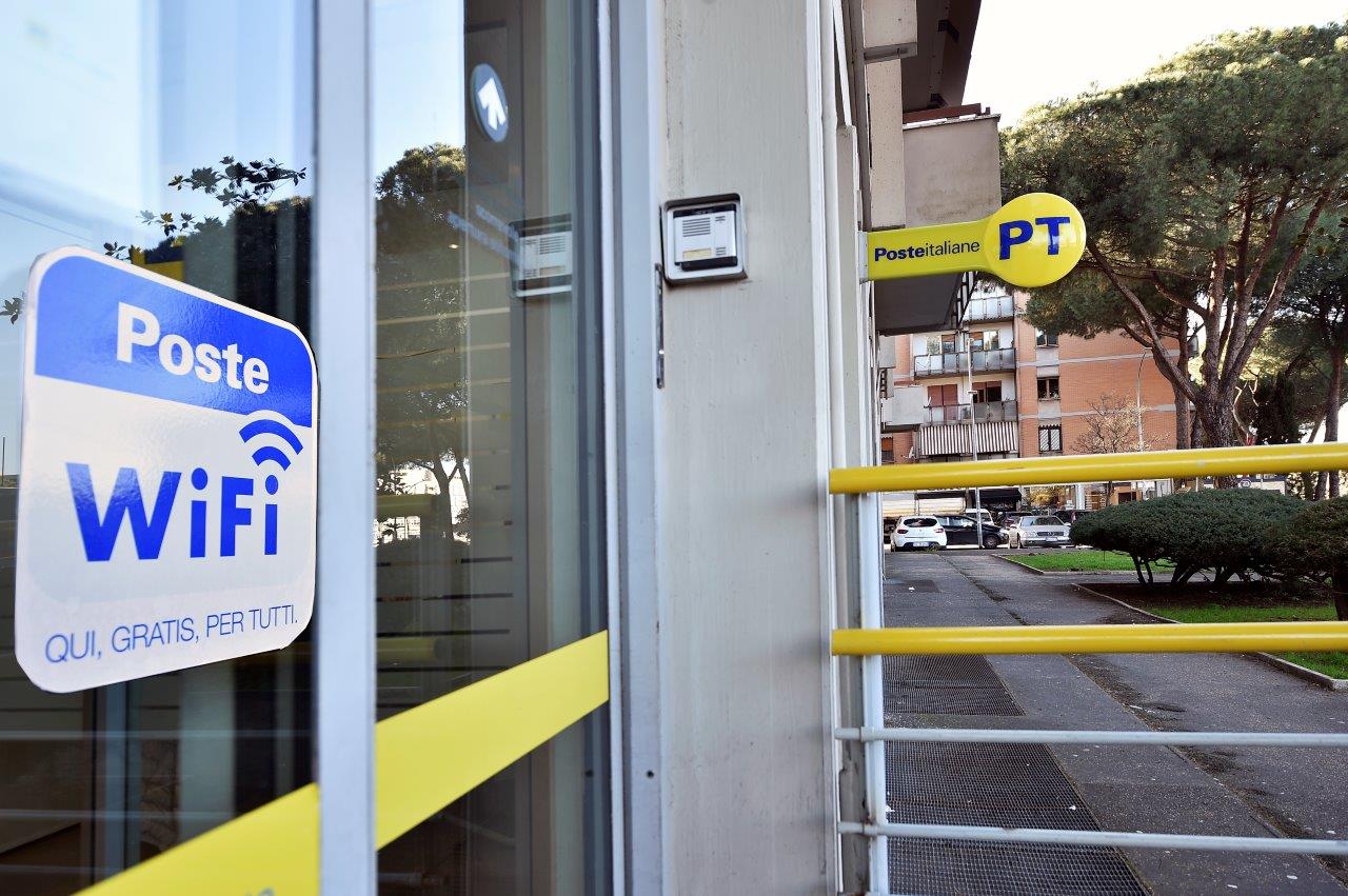 Wi-Fi gratuito in 16 uffici postali di piccoli comuni della Marsica