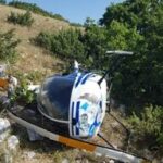 Precipita un elicottero nella pozza di Preturo, pilota illeso (Foto)