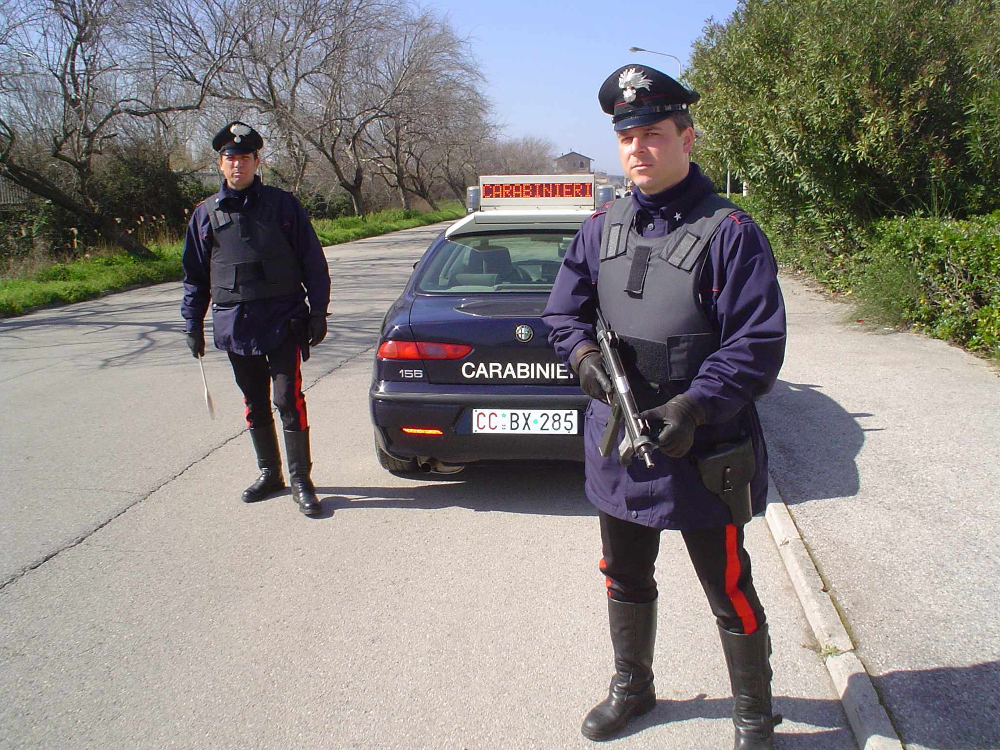 Elicotteri e pattuglie dei carabinieri per intensificare i controlli sotto Pasqua, multati 5 ragazzi che preparavano carne alla brace in montagna a Tagliacozzo "beccati" decine di trasgressori