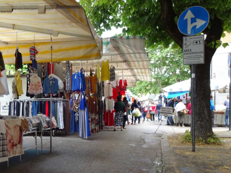 Ritorno del mercato in centro ad Avezzano, il Comitato dei Commercianti ringrazia i consiglieri comunali