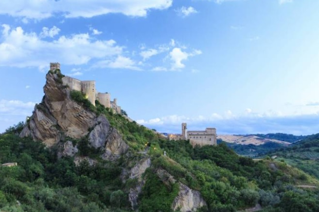 Vacanze, la guida on line Legambiente e Touring Club Italiano, ecco le proposte dedicate all'Abruzzo