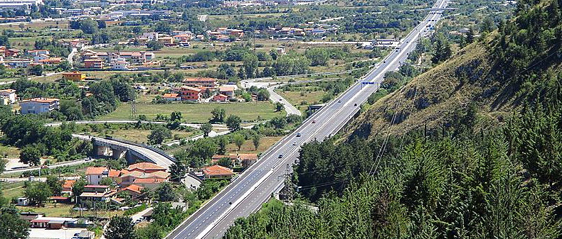Nuovo cantiere sulla Superstrada del Liri: deviazione per il tratto compreso tra gli svincoli di Civitella Roveto e Civita D'Antino