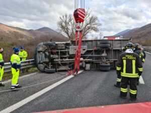 Incidente stradale lungo l’autostrada A25, all'altezza di Magliano dei Marsi - FOTO