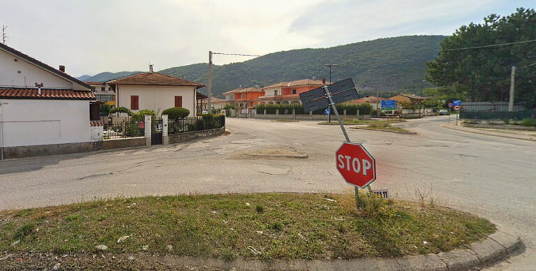 Incrocio tra via Borgo Incile e Via Circonfucense ad Avezzano: al via i lavori di sistemazione delle isole spartitraffico