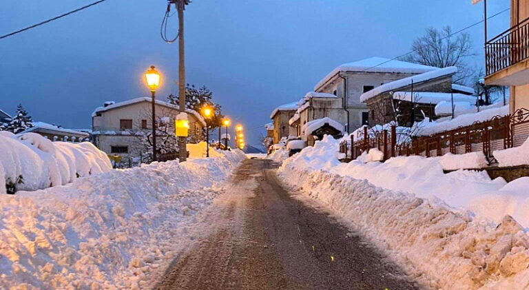 Emergenza neve e rischio valanghe. A Civitella Roveto il Sindaco vieta escursioni, fuori pista e luoghi pericolosi