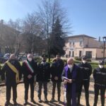 L'amministrazione di Avezzano omaggia il Questore Palatucci con una targa posta stamattina a Piazza Corbi