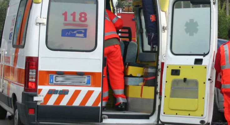 Tre ambulanze con presenza di rifiuti e abitacoli non sanificati, sanzione per il legale responsabile della postazione 118 di Avezzano