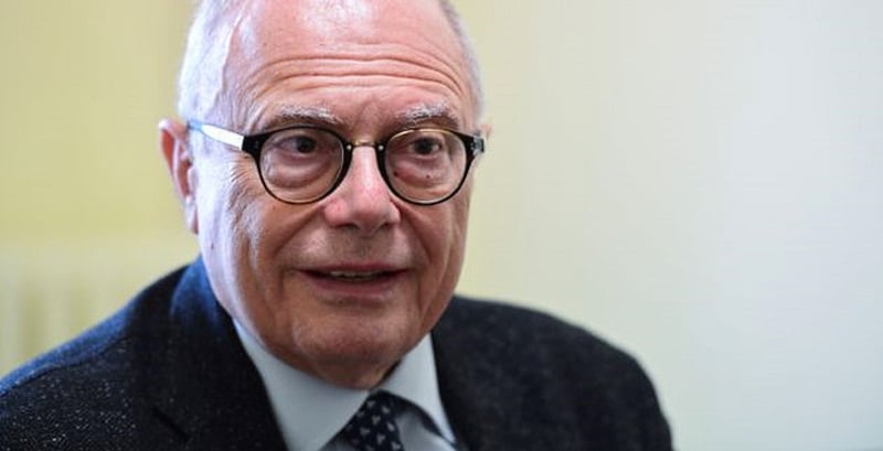 Covid e giovani. L'infettivologo Galli: "le scuole non sono sicure, vanno tenute chiuse"