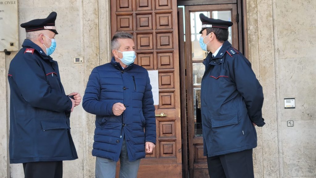 Vaccini, Comune di Avezzano e carabinieri in aiuto di over 70 e disabili