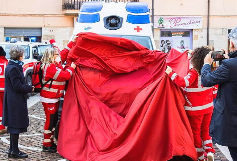 Entrata in funzione la nuova ambulanza Aquila86 della Croce Rossa Comitato di Carsoli