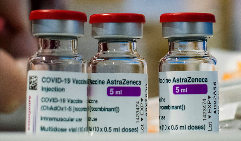 Vaccino Vaxzevria (AstraZeneca) solo per persone di età compresa tra i 60 e i 79 anni