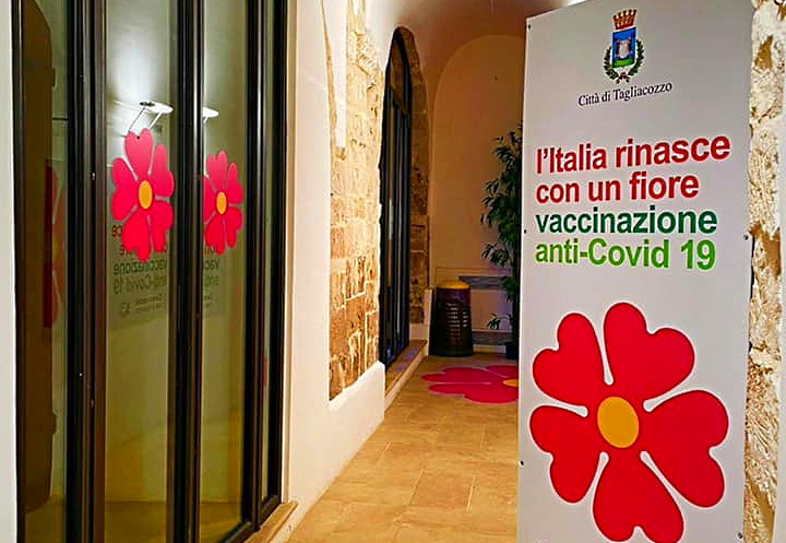 Centro informazioni vaccini di Tagliacozzo: "chiediamo di essere pazienti e rispettosi del lavoro che stiamo facendo"