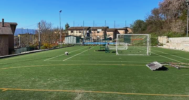 Comune di Cerchio avvia i lavori per la realizzazione di una struttura metallica per la copertura del campo di calcetto