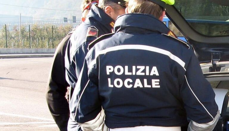 agenti polizia locale