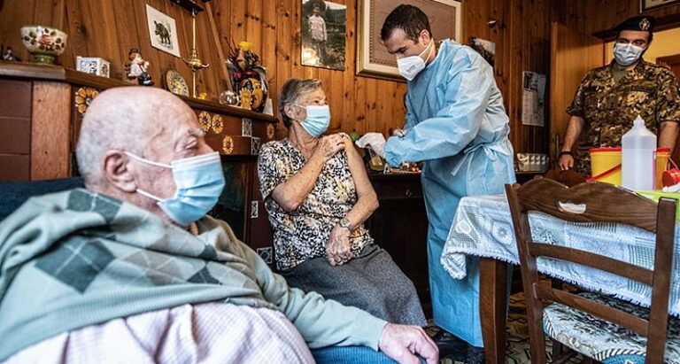 Campagna vaccinale: in azione i team mobili della Difesa