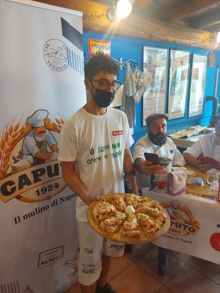 Pizzaioli marsicani "incantano" il palato della giuria di esperti e portano a casa importante premio valorizzando Marsica e Abruzzo