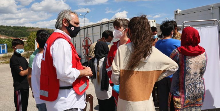 Il Presidente della CRI Francesco Rocca visita i profughi afghani ad Avezzano: "ho toccato con mano il dolore di questo popolo"