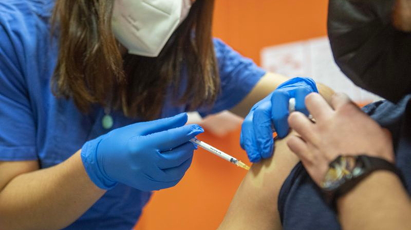 Campagna vaccinale anti Covid: raggiunto oltre il 90% del personale scolastico