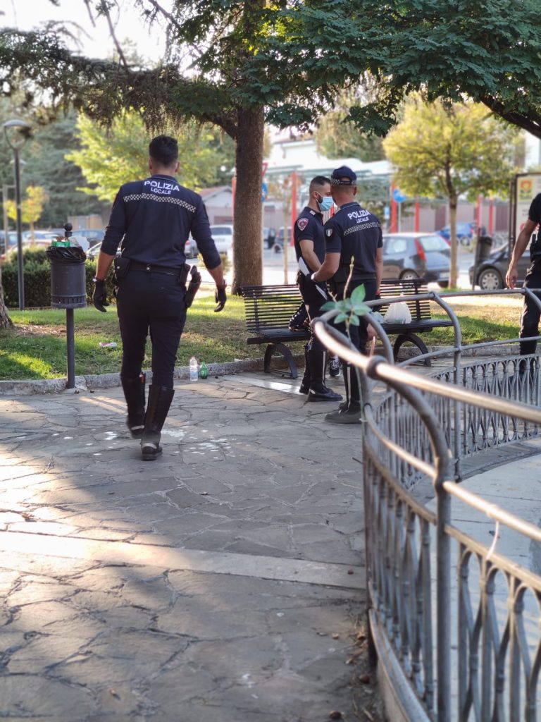Polizia Locale Di Avezzano in azione per accertamenti e controlli nell'area della stazione ferroviaria