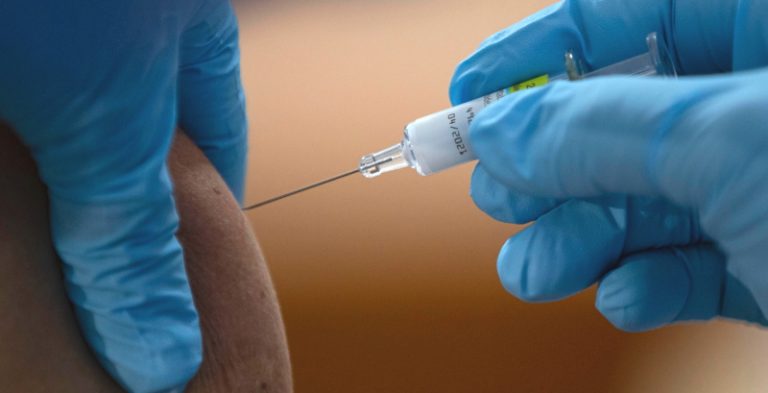 Vaccinazione antinfluenzale in Abruzzo estesa gratuitamente a tutte le fasce d'età