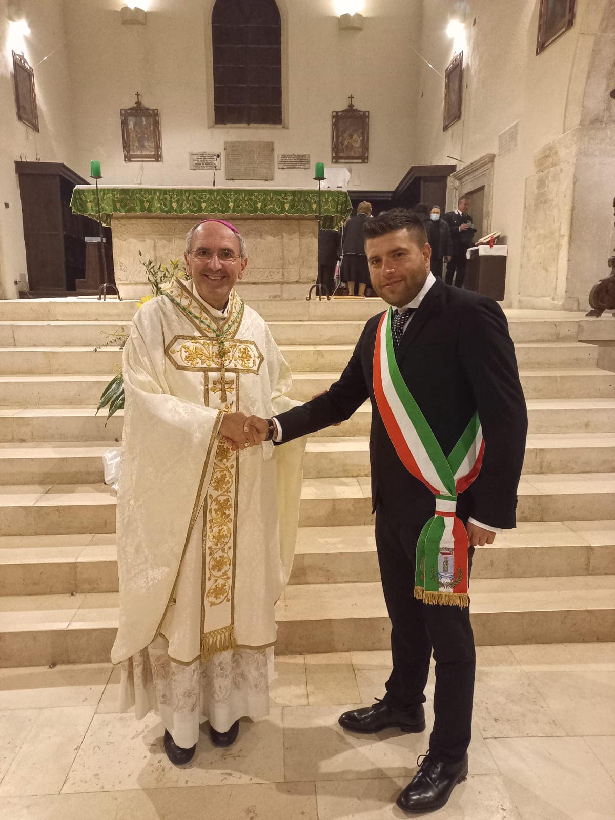 Il Vescovo dei Marsi in visita a Trasacco, le parole di augurio del sindaco Lobene