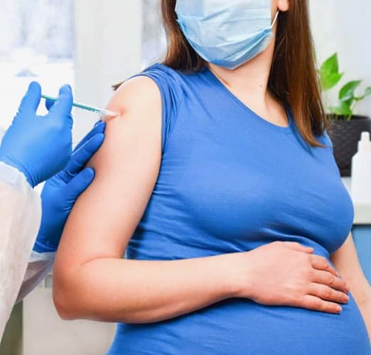 Vaccinazione anti Covid: venerdì 21 gennaio open day per le donne in gravidanza e in allattamento