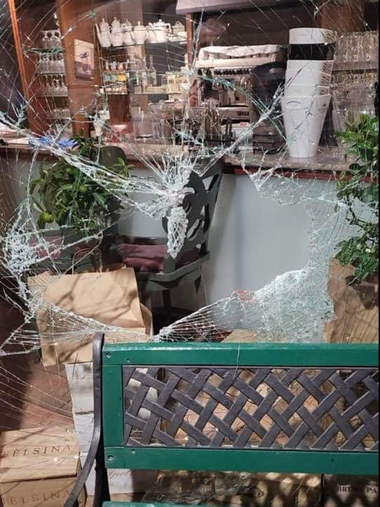Ennesima vetrina spaccata ad Avezzano: arrestato il responsabile
