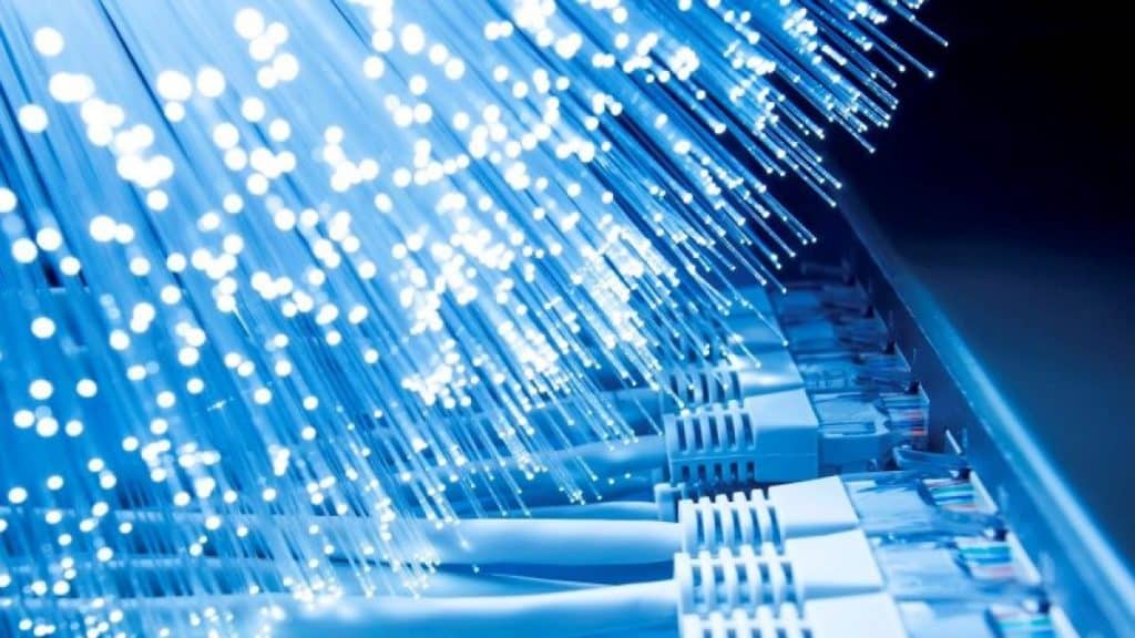 La connessione in fibra ottica di Aruba arriva ad Avezzano. Al via il Bonus Internet del MISE per le PMI