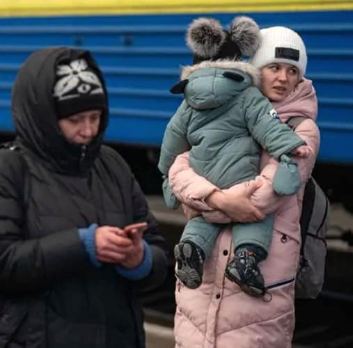 In arrivo ad Aielli un gruppo di profughi da Obukhiv, vicino Kiev. Sindaco Di Natale: "avremo bisogno di tutto e di tutti"