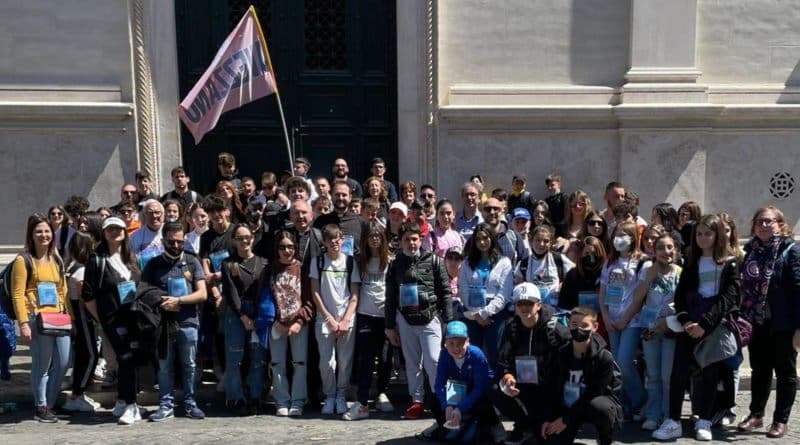 Oltre 100 i ragazzi marsicani che hanno partecipato all'incontro di Pasquetta con Papa Francesco