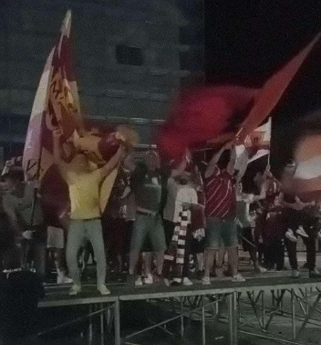 La Roma conquista la Conference League, anche ad Avezzano i tifosi in estasi scendono in piazza a festeggiare