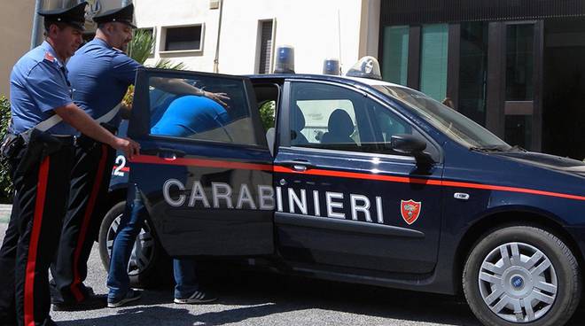 arresto-carabinieri-357329.660x368