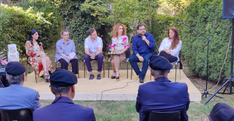 Il Milite Ignoto si presenta per gli eventi estivi: successo per il primo appuntamento del Giardino letterario del Municipio