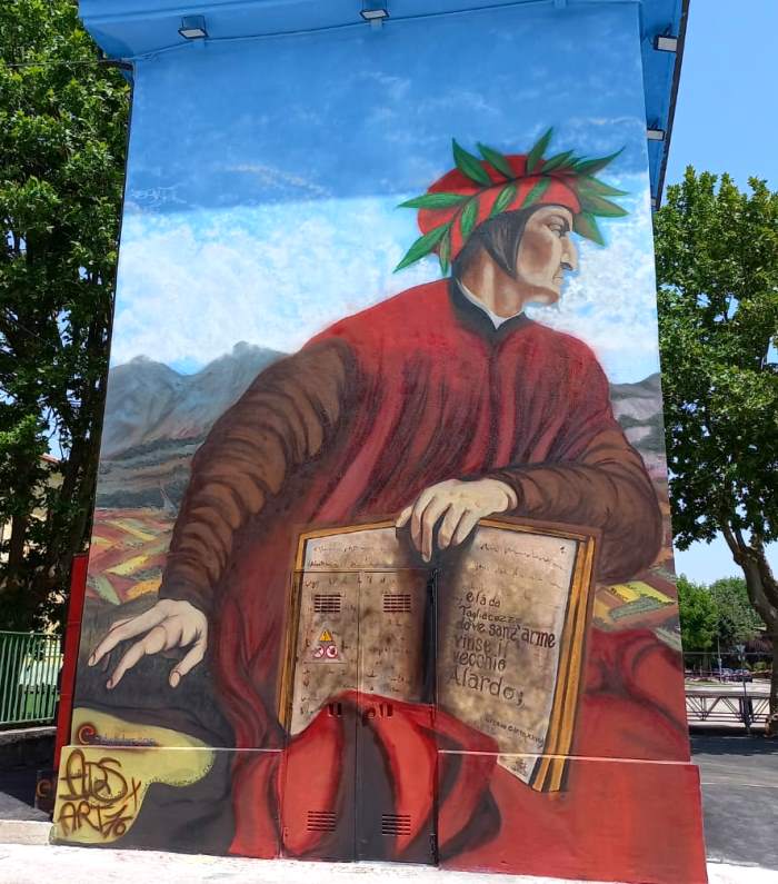 Dante e la Battaglia dei Piani Palentini protagonisti del nuovo murale di Antonello Di Stefano realizzato a Scurcola Marsicana