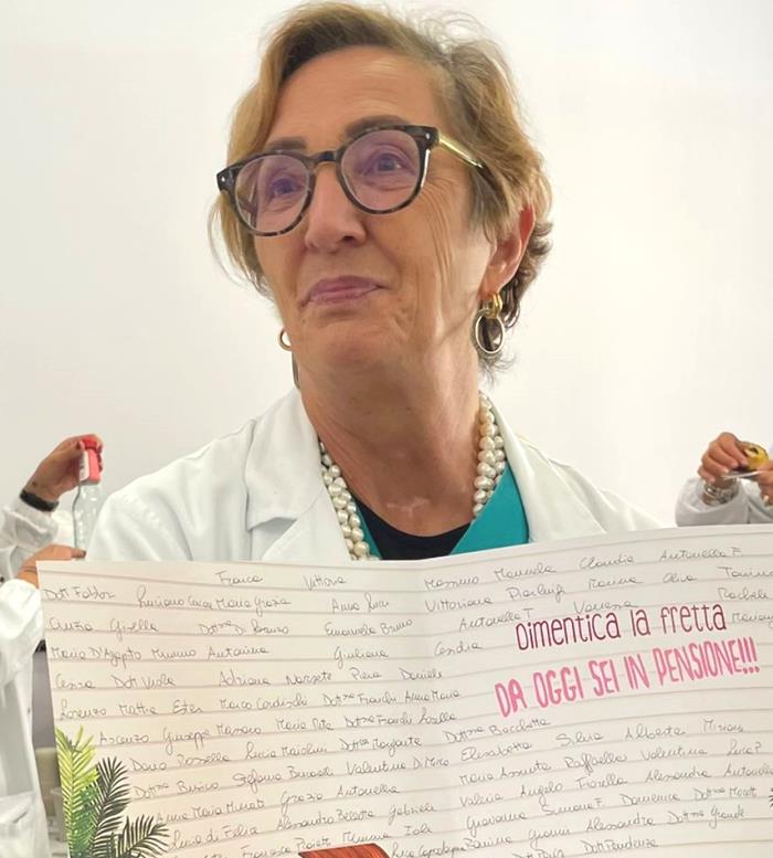 La dott.ssa Anna Cristina Meta dell'Ospedale di Tagliacozzo va in pensione, i saluti di Medicina riabilitativa: "ci mancherà molto lavorare con te"