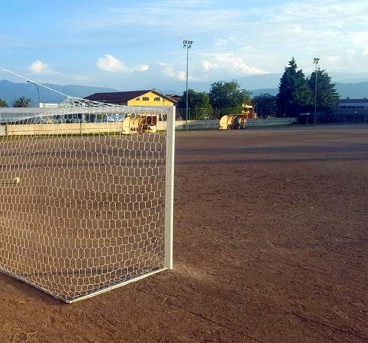 Il Comune di Avezzano dispone il rifacimento del manto dei campi di calcio di San Pelino e Paterno