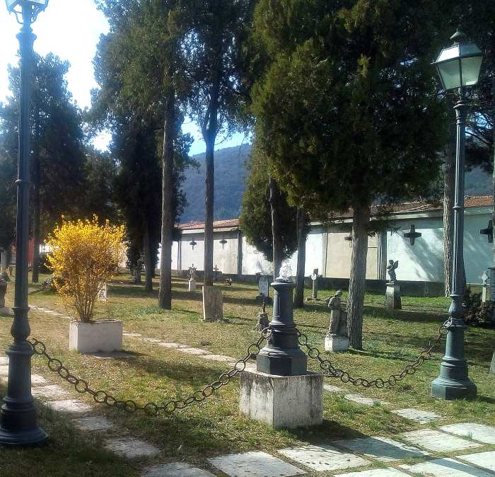 Commemorazione dei defunti: Scav predispone corse da e per il Cimitero di Avezzano