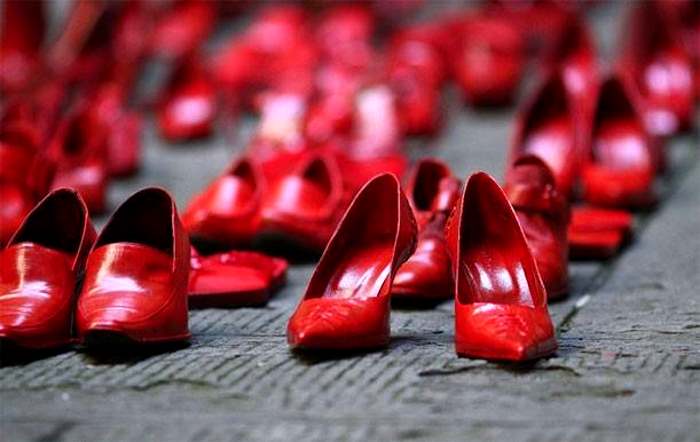 Giornata internazionale contro la violenza sulle donne: avviata una raccolta di scarpe da donna a Lecce nei Marsi 